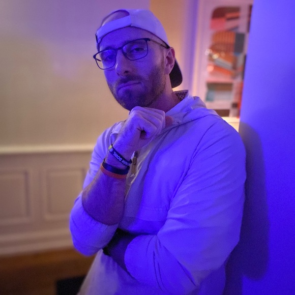 Meet your Posher, Quinn - Picture 4 of 4